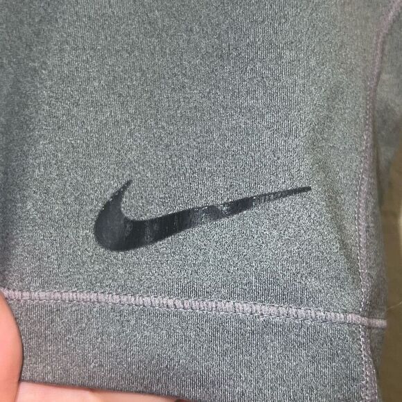 ✨Nike Pro 5" Compression Grey Sz Medium Shorts✨ - Picture 8 of 11